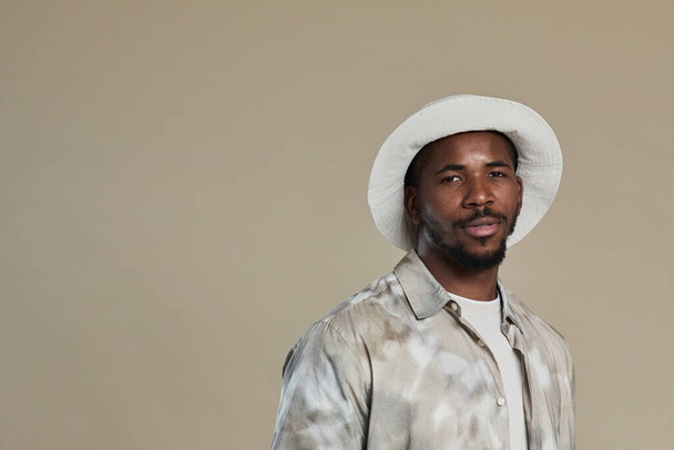 Uomo afroamericano minimale - Foto, immagini