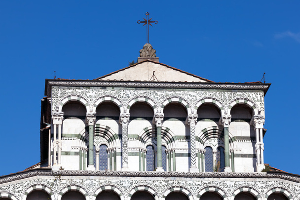 Détails de la façade de la cathédrale San Martino de Lucques
 - Photo, image