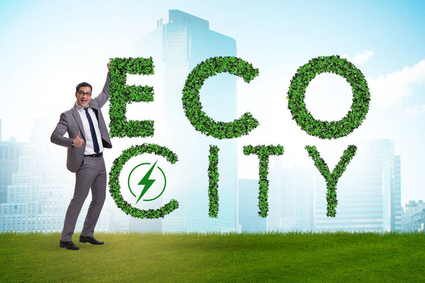 Eco ciudad en concepto de ecología - Foto, imagen