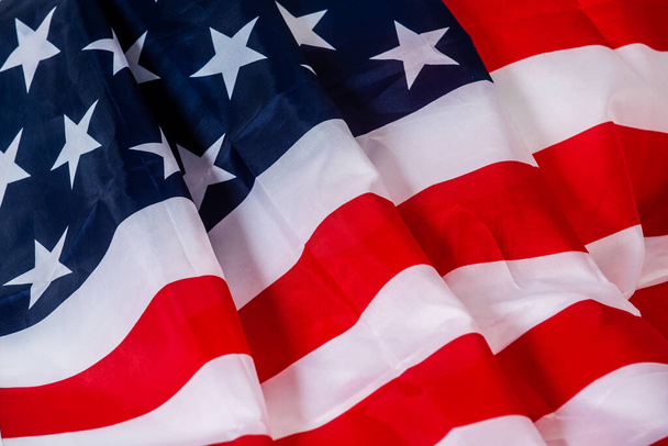 Флаг Соединенных Штатов Америки со многими складками - Фото, изображение