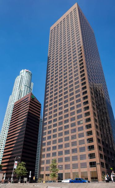 LOS ANGELES, CALIFORNIA, USA - JULY 28 : Skyscrapers in the Financial district of Los Angeles California on July 28, 2011. Unidentified people - Photo, Image
