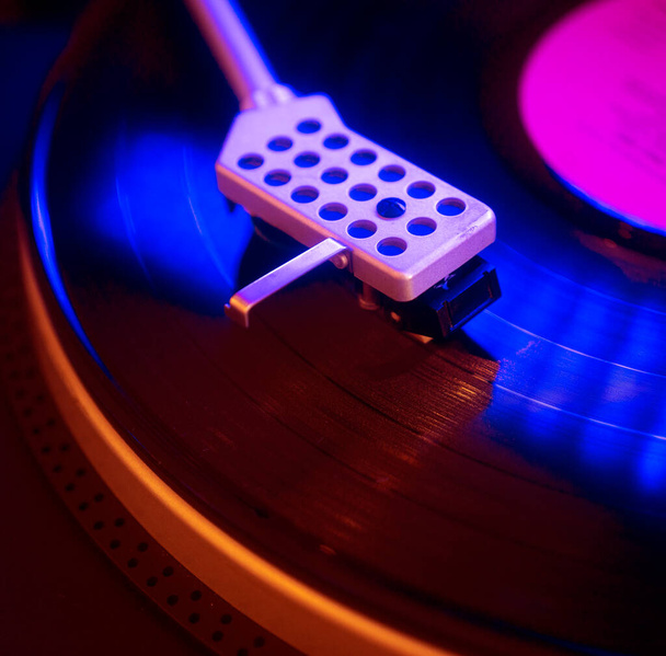 Record player vintage music retro style Seitsemänkymmentäluvun, kahdeksankymmentäluvun tai kuusikymmentäluvun musiikkialbumin kansi deign for dj. - Valokuva, kuva