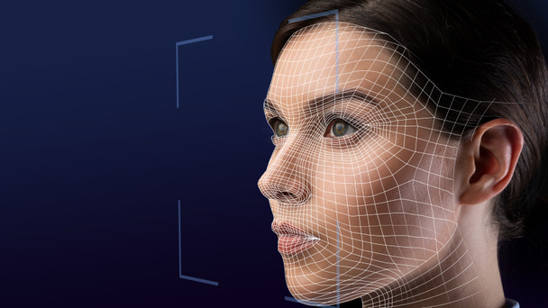 Nahaufnahme Porträt Gesicht von ernsthaften kaukasischen junge Frau, Doppelbelichtung Gesicht scan der Dame für Gesichtserkennung Person - Foto, Bild