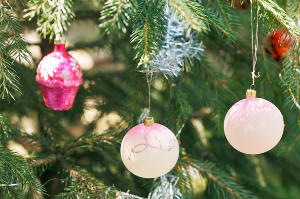 topları pembe ve Noel dekorasyon ev - Fotoğraf, Görsel