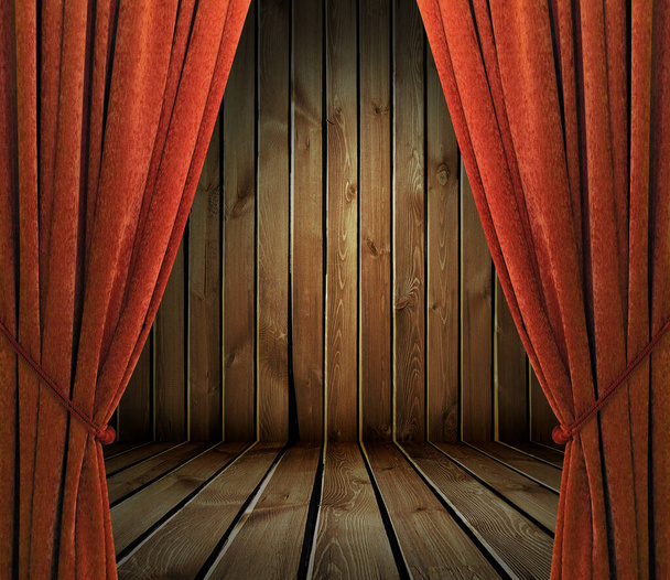 interior velho com cortinas vermelhas, parede de madeira - Foto, Imagem