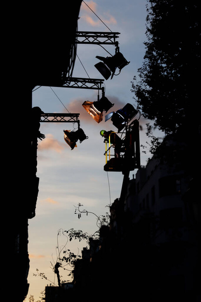 Освещение съемочной площадки на улице - Фото, изображение