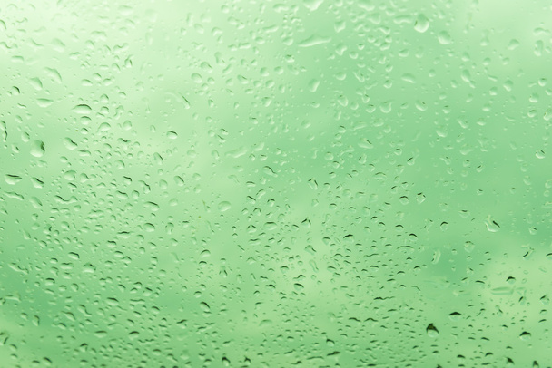 Натуральна зелена вода падає фон
 - Фото, зображення