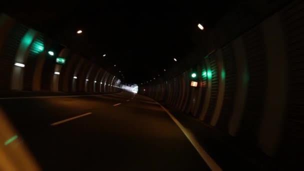 wyjście z tunelu - Materiał filmowy, wideo