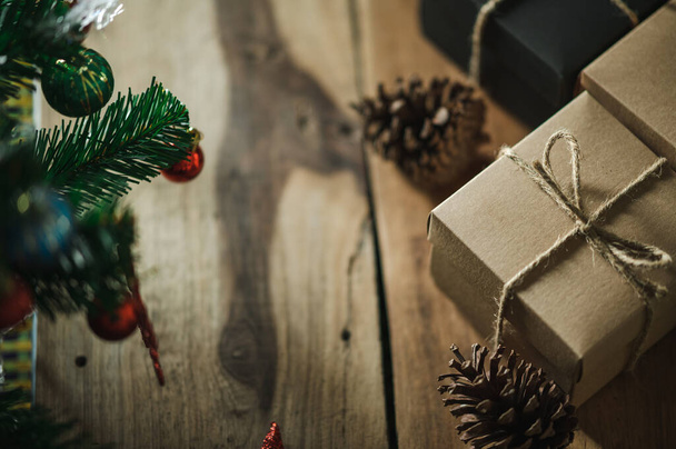 Noel ve Yeni Yıl için hediye kutusu - Fotoğraf, Görsel