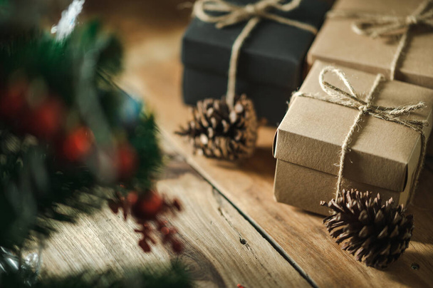 скринька з подарунками на Різдво і Новий рік - Фото, зображення