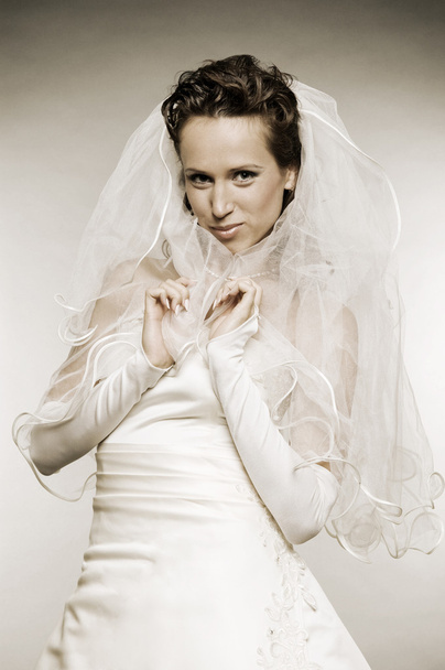 スマイリーの花嫁のウェディング ドレス - 写真・画像