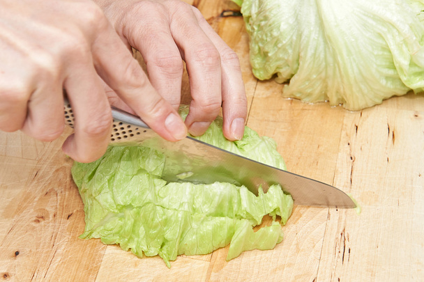 snijden salade - Foto, afbeelding
