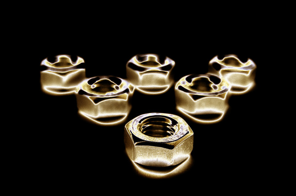 Porcas douradas isoladas em fundo preto
 - Foto, Imagem