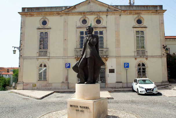 Monumento a Manuel Passos, jurista e político do século XIX, uma das personalidades mais notáveis do liberalismo português, Santarém, Portugal - 11 de julho de 2021 - Foto, Imagem