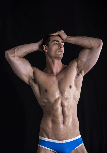 Man standing with muscular ripped body - Фото, зображення