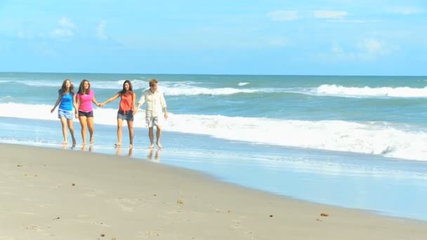Happy Caucasan Family Group Walking Beach
 - Кадры, видео