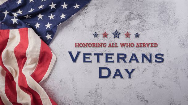 Šťastný Den veteránů. Americké dlaždice na tmavém kamenném pozadí. 11. listopadu. - Fotografie, Obrázek