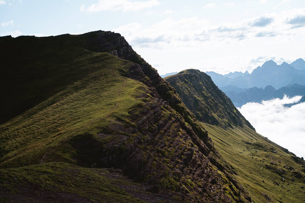 Schroffes Gebirge in den Pyrenäen, Frankreich - Foto, Bild