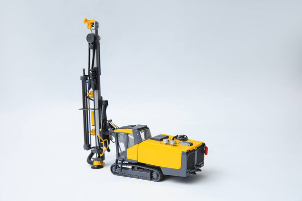 Natural scale model of a contour drill rig on a white background - Photo, Image