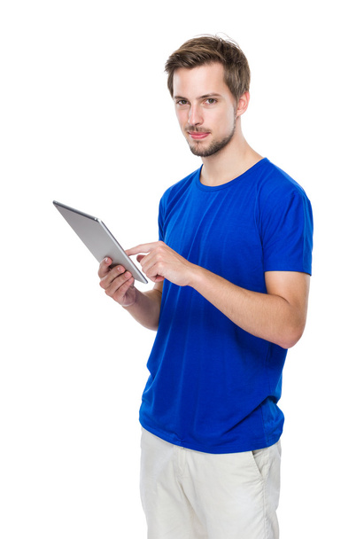 Man use of digital tablet - Фото, изображение