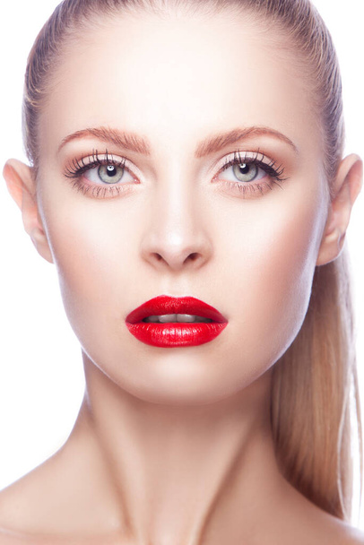 Model girl beauty face with professional make-up, perfect skin - Foto, Imagem