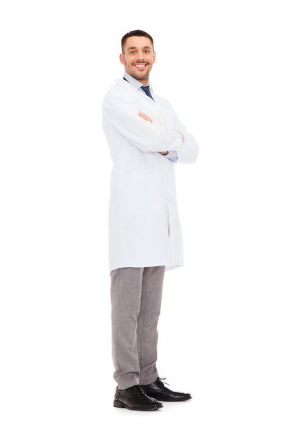 smiling male doctor in white coat - Foto, imagen