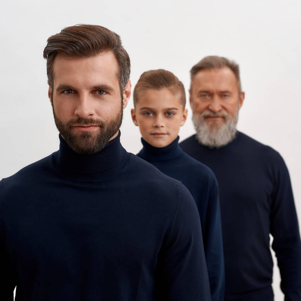 Portrait of middle offspring with male generations - Φωτογραφία, εικόνα