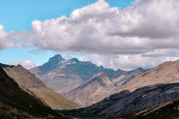 Úžasný výhled na Alpy z přírodní rezervace Gran Paradiso v Itálii - Fotografie, Obrázek
