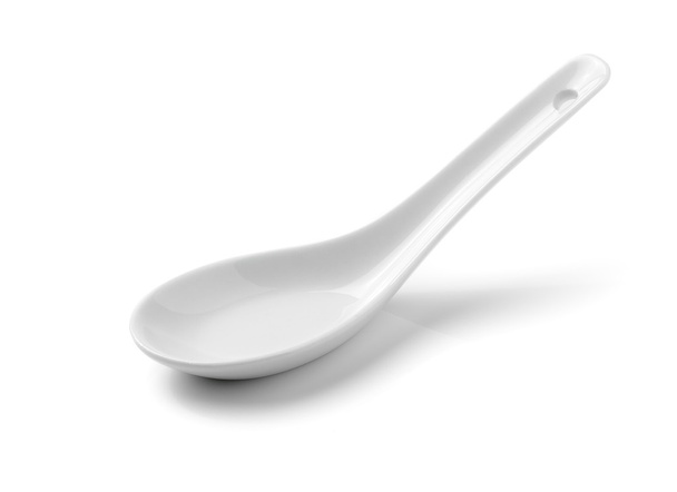 Cuchara de sopa china blanca aislada sobre fondo blanco
 - Foto, Imagen