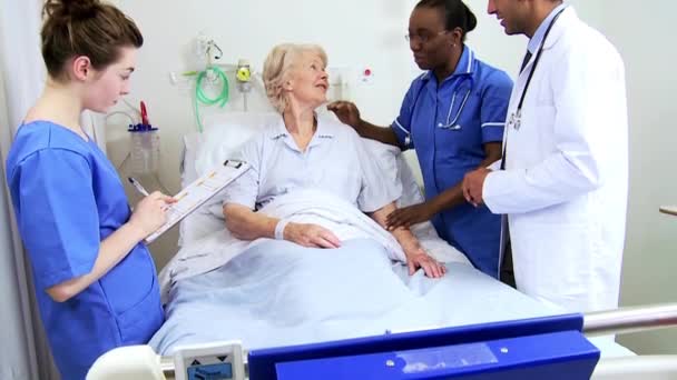 Female patient receiving reassuring words - Footage, Video