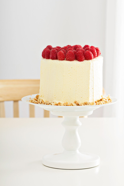 Birthday cake with cream cheese - Φωτογραφία, εικόνα