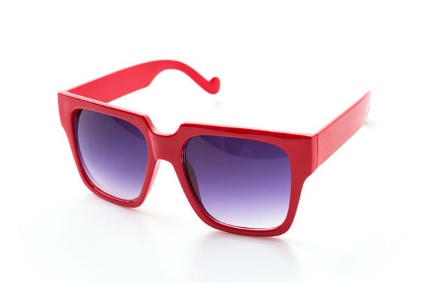 Сонцезахисні окуляри ізольовані на білому
 - Фото, зображення