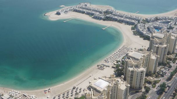 Dubai, Egyesült Arab Emírségek, 2021 október 18: Views of the artificial island Palma Jumeirah in Dubai, taken from the top of The View. - Fotó, kép