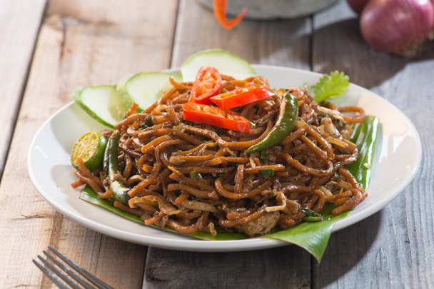 asian spicy fried noodle - Foto, afbeelding