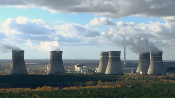Usina nuclear na Ucrânia vista aérea - Filmagem, Vídeo