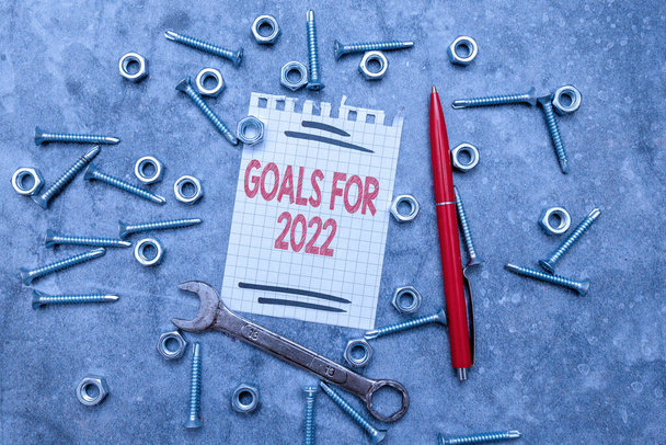 Κείμενο που δείχνει τους στόχους έμπνευσης για το 2022. Επιχειρηματική προβολή αντικείμενο των προσώπων φιλοδοξία ή προσπάθεια στόχο ή επιθυμητό αποτέλεσμα Νέες ιδέες Brainstoming Για το σχεδιασμό συντήρησης Δημιουργική σκέψη στυλό - Φωτογραφία, εικόνα