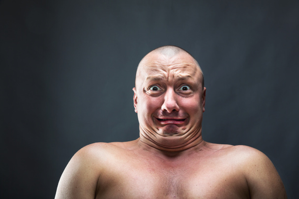 plešatý muž s vyděšený obličej - Fotografie, Obrázek