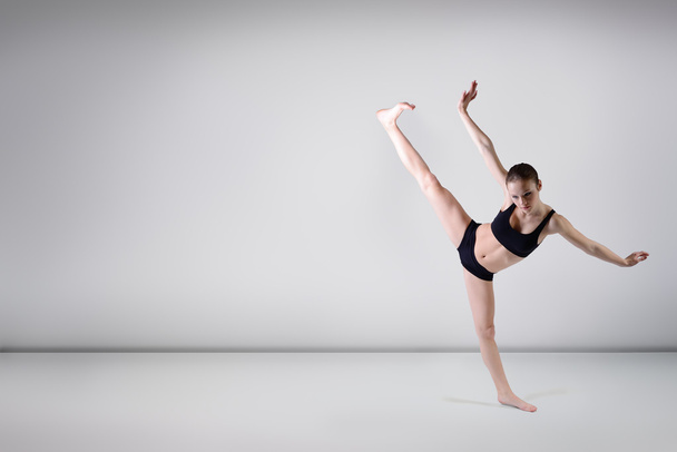 dancer girl - Foto, afbeelding