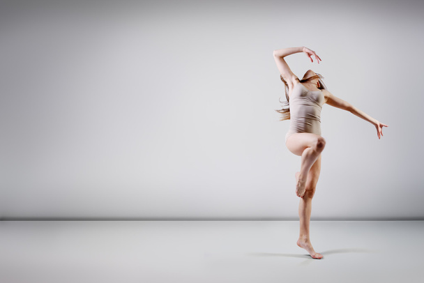Dancer teen girl - Foto, Bild