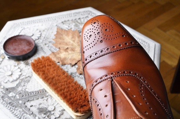 коричневі черевики
 - Фото, зображення