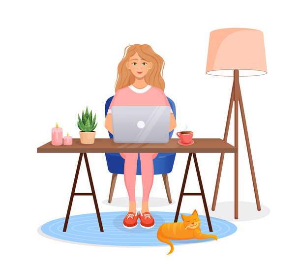 女性はテーブルに座り、コンピュータで自宅で働いています。リモートワーク、フリーランス、ホームオフィス、プログラミング、トレーニング。猫との居心地の良い作業室。ベクターイラスト. - ベクター画像