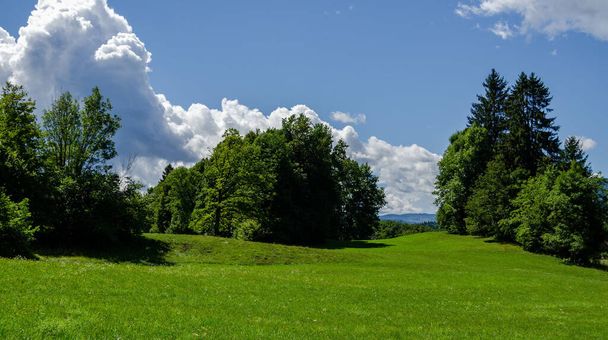 Schöne Aussicht auf Landschaften und Highlights beliebter Touristenziele in Nordslowenien - Foto, Bild