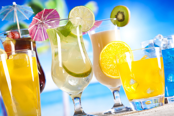tropische cocktails - Foto, afbeelding