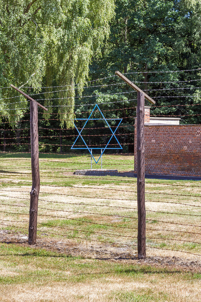 campo di concentramento
 - Foto, immagini