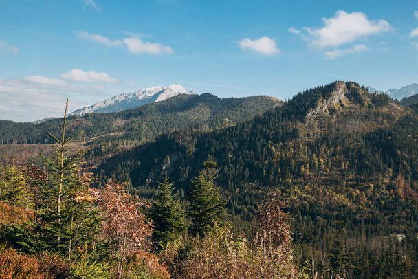 Parque Nacional de Tatra, Polônia. Trilhas Caminhadas No Outono. Vista panorâmica bonita. Natureza Europeia. Reservas da UNESCO, conceito de natureza - Foto, Imagem
