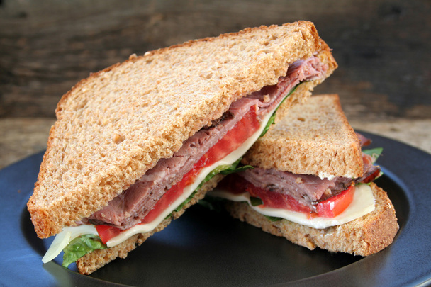 Sandwich de carne asada
 - Foto, imagen