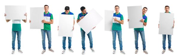 Set di giovani con poster in bianco su sfondo bianco - Foto, immagini