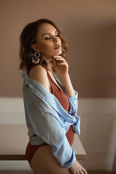 Young caucasian pregnant woman, stylish pregnancy - Fotó, kép