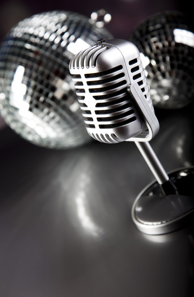 Mikrofon és disco labda - Fotó, kép