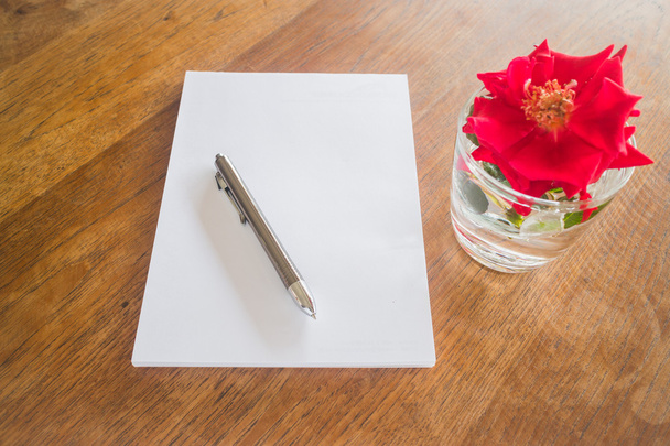 Vorbereitung auf Liebesbrief schreiben  - Foto, Bild